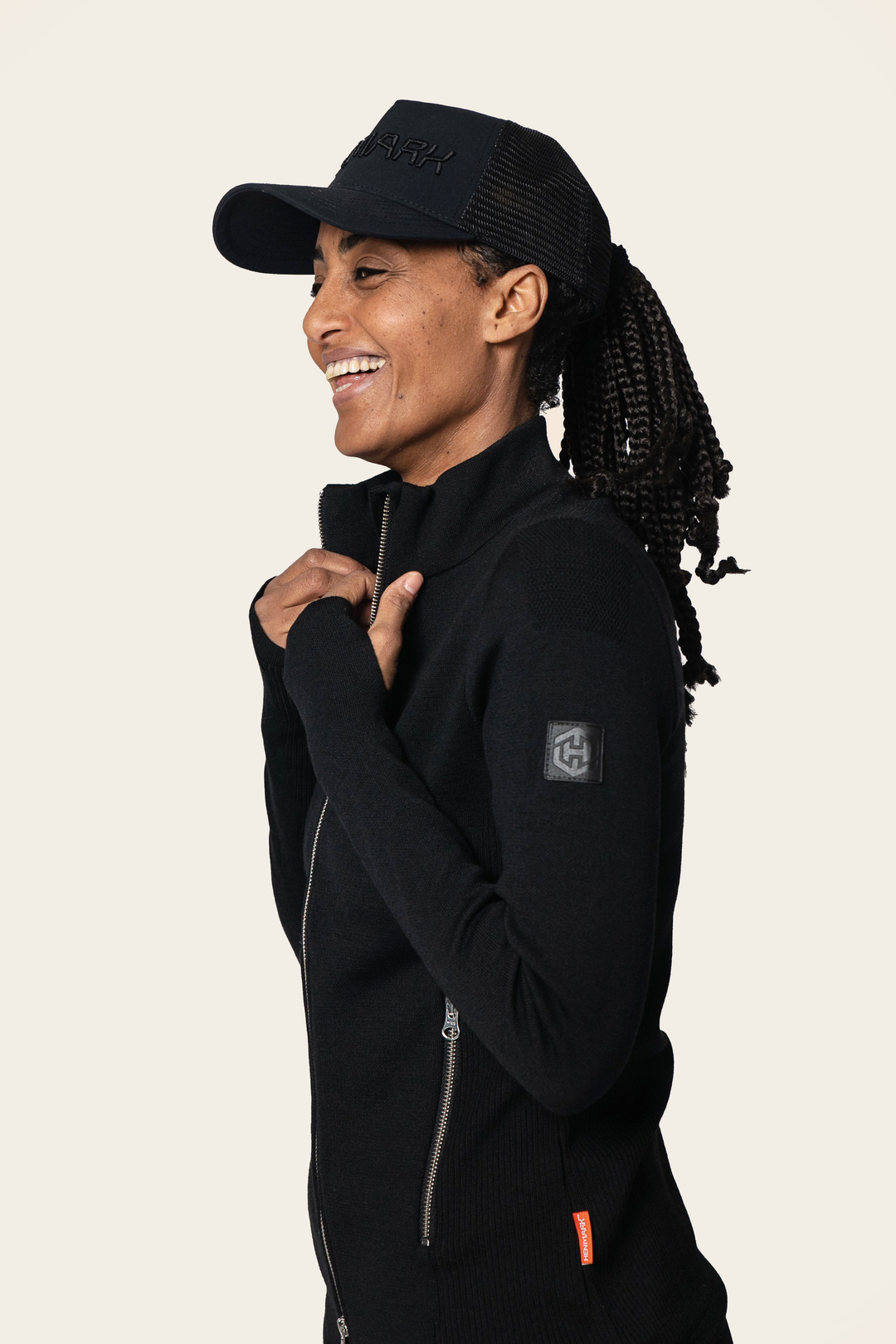 Henmark Sweaters & Hoodies W MERINO FZ SWEATER Black/Metal XS