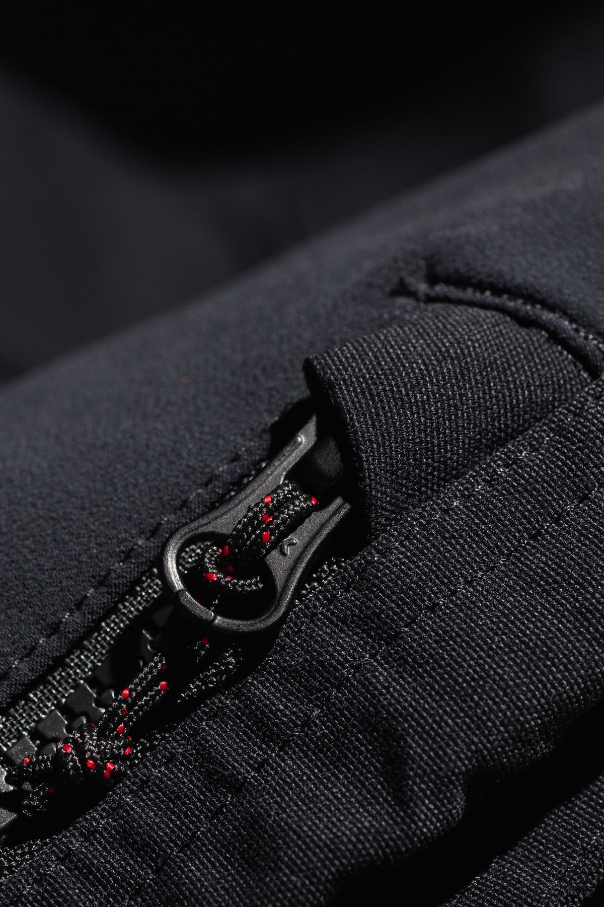 Friluftsbyxor med huvudtyg i återvunnen polyamid och 4-vägsstretch i Cordura®